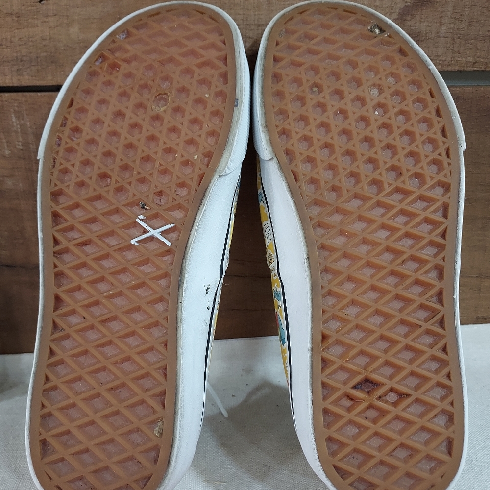 VANS - Picture 9 of 11